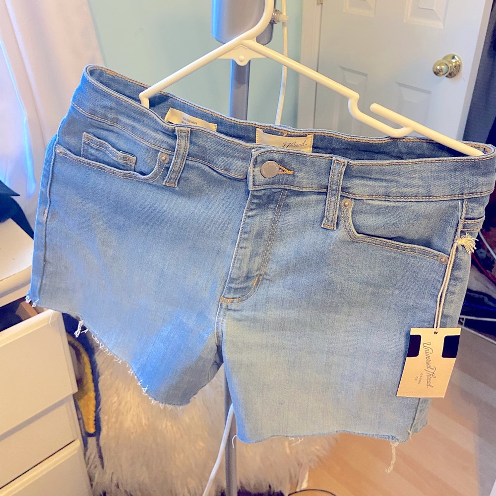 Universal thread high rise midi shorts